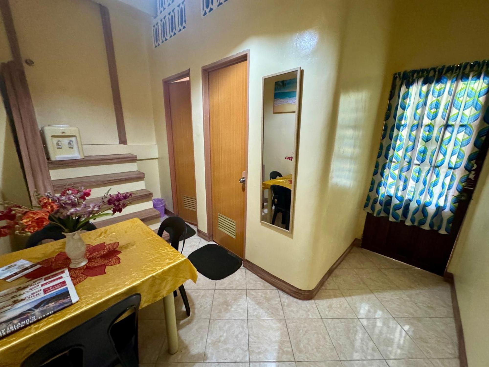 Ocean Breeze Inn Manoc-Manoc 객실 사진