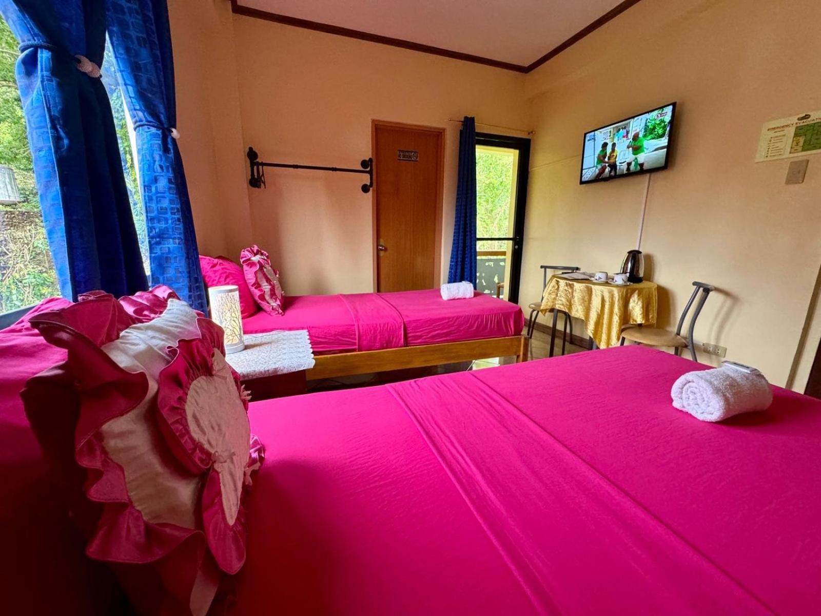 Ocean Breeze Inn Manoc-Manoc 객실 사진